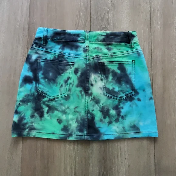 Denim Mini Skirt Tie Dye NWT - Picture 6 of 7